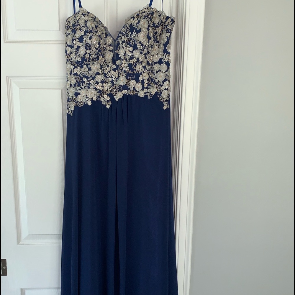 Prom dress/ formal outing dress